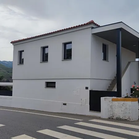 Casa Da Corredoura * Santa Marta de Penaguiao